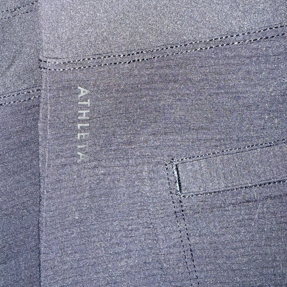 Athleta Black Trekkie Hiking Active Shorts Women’s Size 12 Zip Pockets 4” Inseam - Picture 3 of 8